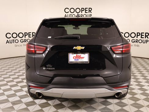 Used 2025 Chevrolet Blazer LT FWD image 21