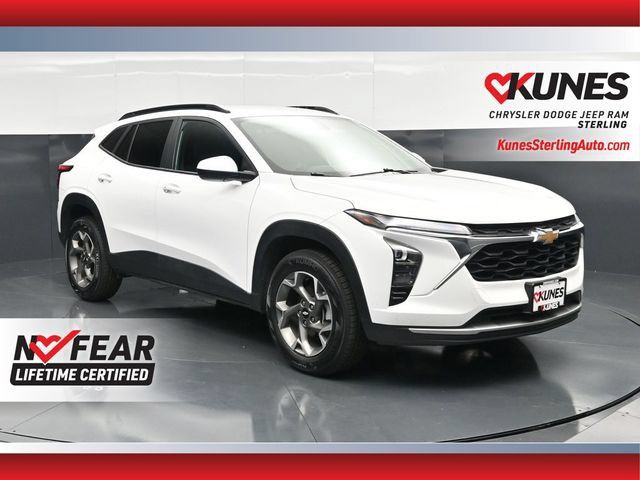 Used 2025 Chevrolet Trax LT w/ LT Convenience Package FWD image 1