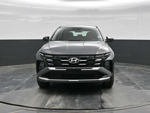 New 2026 Hyundai Tucson Blue SE image 3