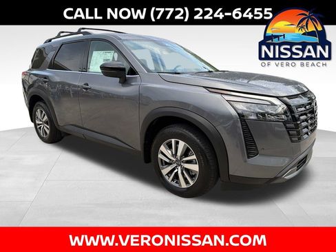 New 2026 Nissan Pathfinder SL FWD image 1