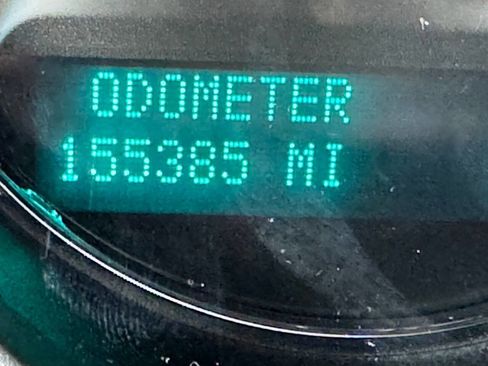 Used 2011 GMC Yukon SLT w/ SLT-2 Equipment Package image 20