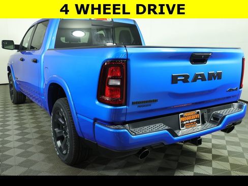 New 2026 RAM 1500 4x4 Crew Cab image 8