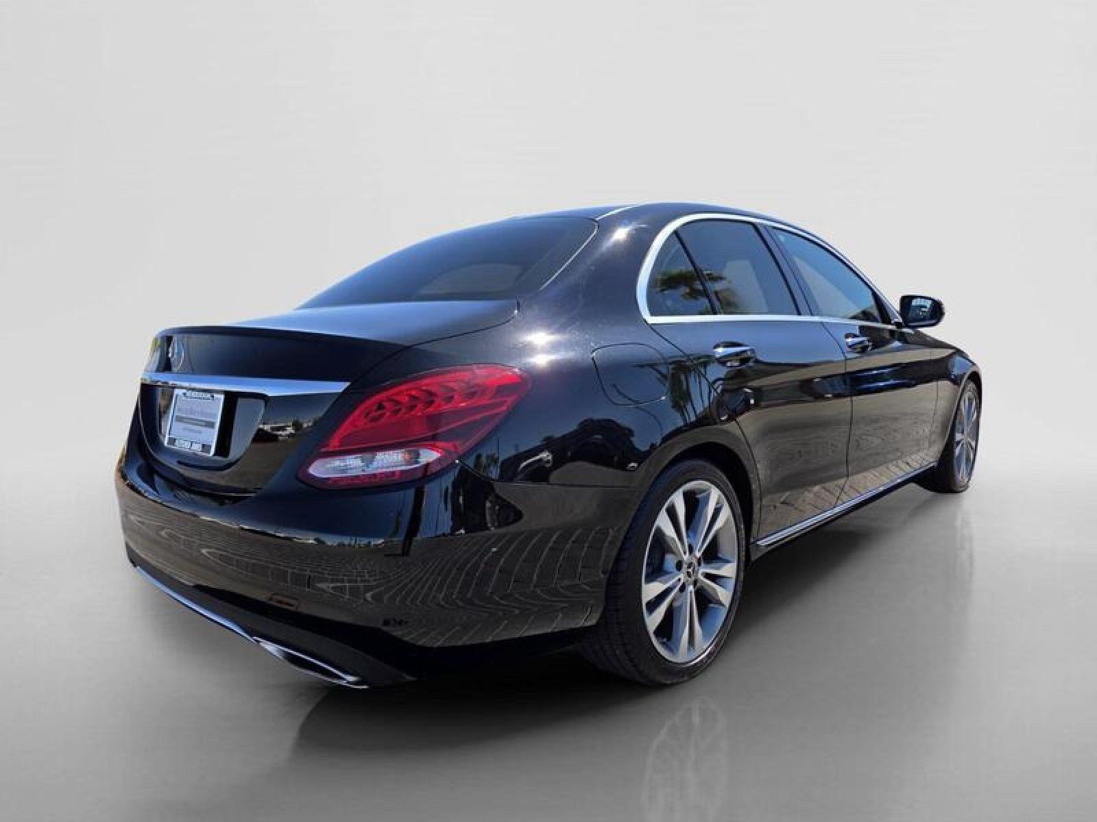 Used 2018 Mercedes-Benz C 300 Sedan image 5