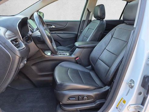 Used 2018 Chevrolet Equinox Premier AWD/4WD image 16