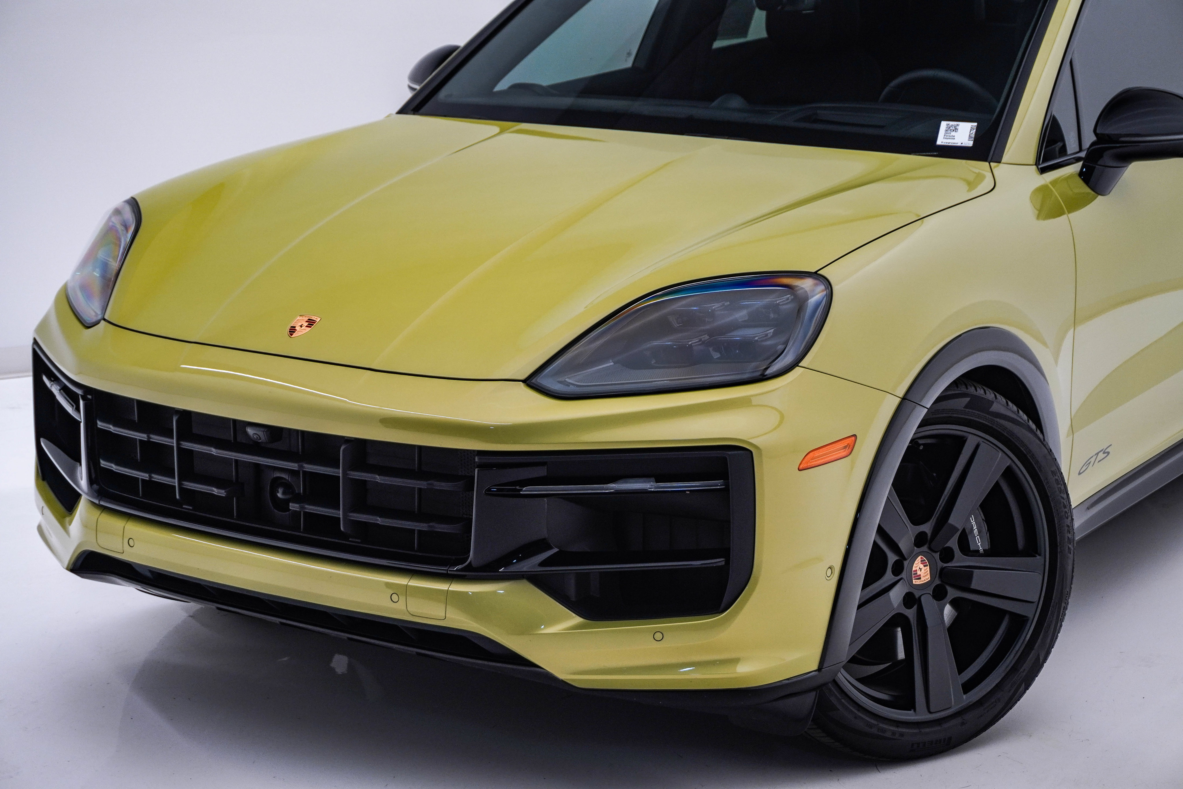 Used 2025 Porsche Cayenne GTS AWD/4WD image 4