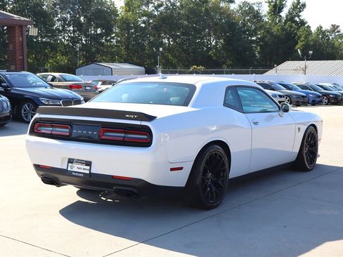 Used 2016 Dodge Challenger SRT Hellcat image 7