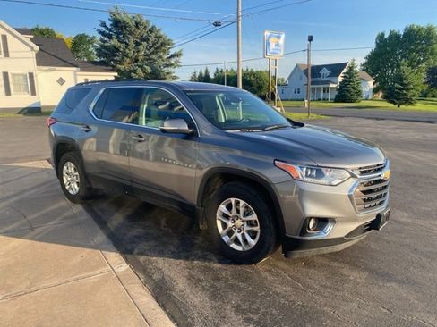 Used 2021 Chevrolet Traverse LT w/ LPO, Floor Liner Package AWD/4WD image 5