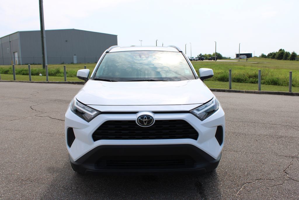 Used 2023 Toyota RAV4 XLE w/ Convenience Package FWD image 4