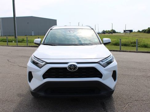 Used 2023 Toyota RAV4 XLE w/ Convenience Package FWD image 4
