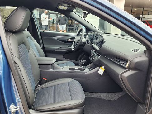New 2026 Buick Envista Sport Touring FWD image 36