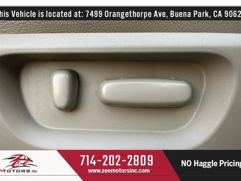 Used 2008 Toyota Sequoia Limited image 30