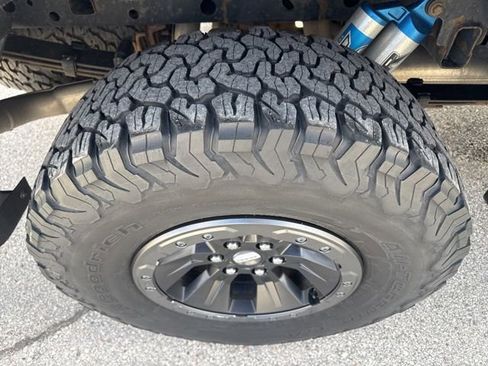 Used 2018 Ford F150 Raptor w/ Equipment Group 802A Luxury image 23