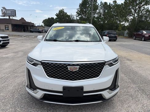 Used 2023 Cadillac XT6 Premium Luxury FWD image 10