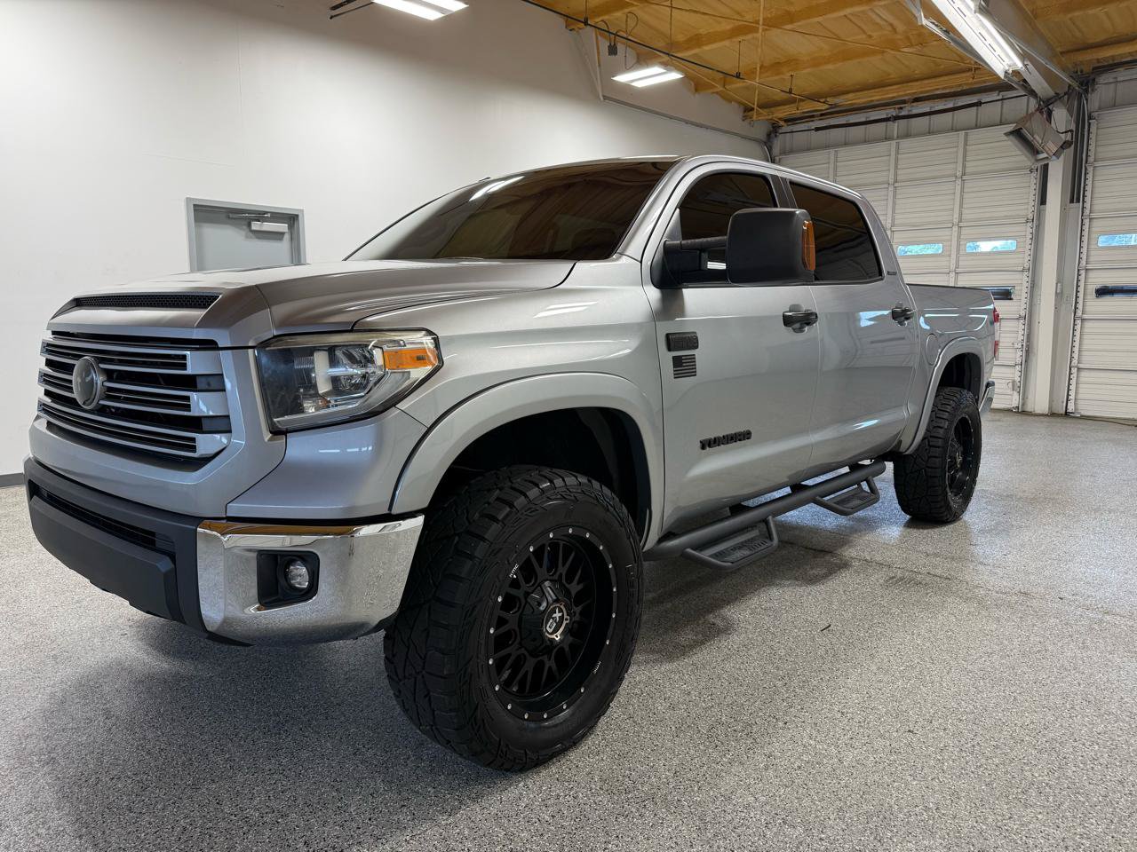 Used 2018 Toyota Tundra Limited AWD/4WD image 2