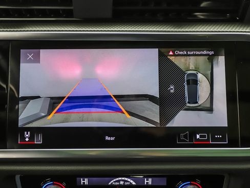 Used 2022 Audi Q3 2.0T Premium Plus w/ Premium Plus Package image 18