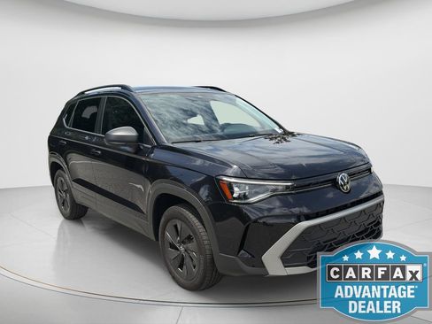 Used 2025 Volkswagen Taos S FWD image 3