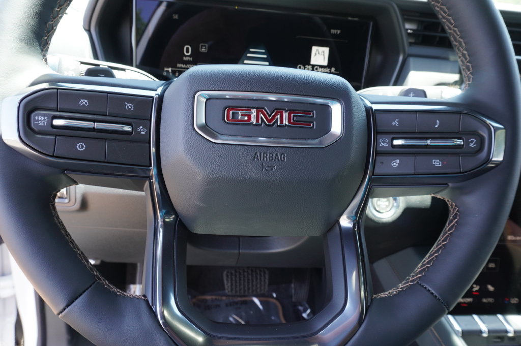 New 2026 GMC Terrain AT4 w/ Technology Package II AWD/4WD image 19
