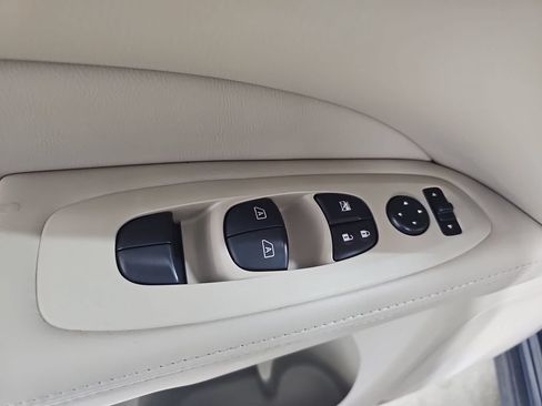 Used 2014 Nissan Pathfinder Platinum w/ Platinum Premium Package AWD/4WD image 33