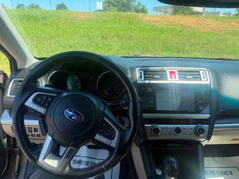 Used 2016 Subaru Outback 2.5i Limited AWD/4WD image 13
