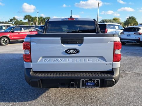 New 2025 Ford Maverick XLT image 8