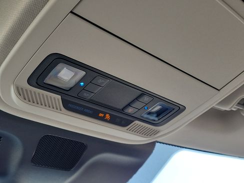 New 2026 Ford Expedition Active image 18