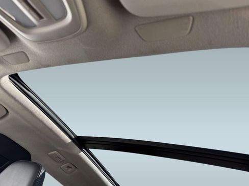 Used 2023 Volvo XC40 B5 Ultimate w/ Protection Package Premier image 15