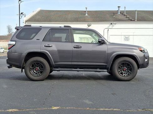 Used 2022 Toyota 4Runner SR5 Premium w/ Moonroof Package image 26
