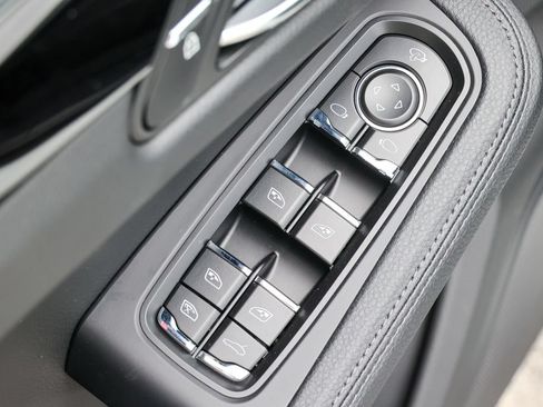 New 2026 Porsche Macan AWD/4WD image 22