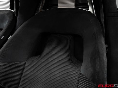 Used 2022 Ford GT RWD image 48
