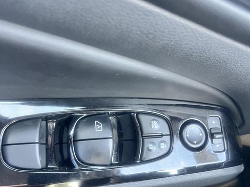 Used 2023 Nissan Altima 2.5 SV FWD image 19