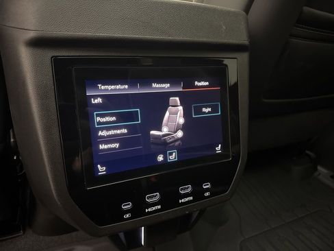 Used 2025 GMC Yukon Denali Ultimate AWD/4WD image 76