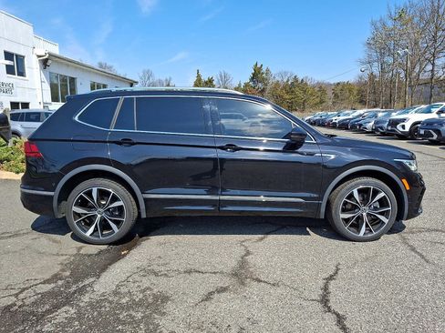 Certified 2023 Volkswagen Tiguan SEL R-Line image 6
