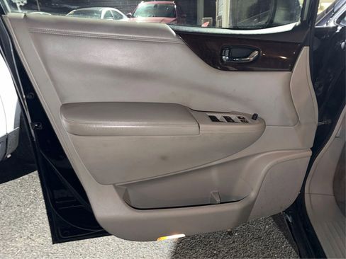 Used 2016 Nissan Quest SV image 23