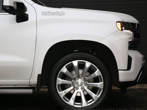 Used 2021 Chevrolet Silverado 1500 High Country w/ Technology Package AWD/4WD image 15