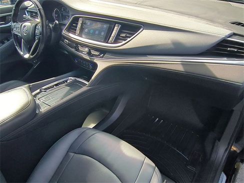 Used 2022 Buick Enclave Essence w/ Sport Touring Edition image 26