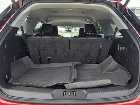 Used 2024 Ford Explorer XLT w/ Equipment Group 202A RWD image 14