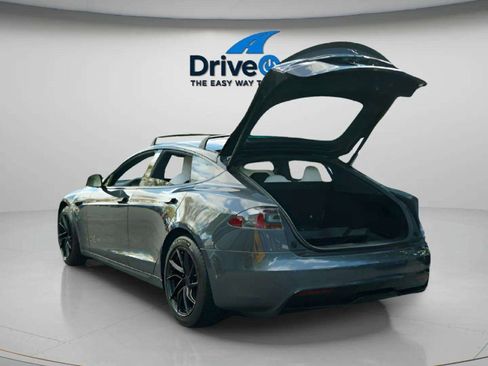 Used 2021 Tesla Model S Plaid image 11