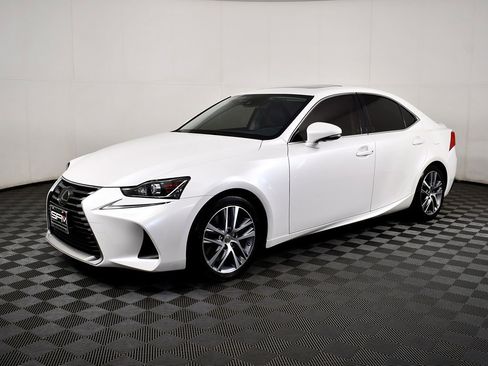 Used 2020 Lexus IS 300 image 2