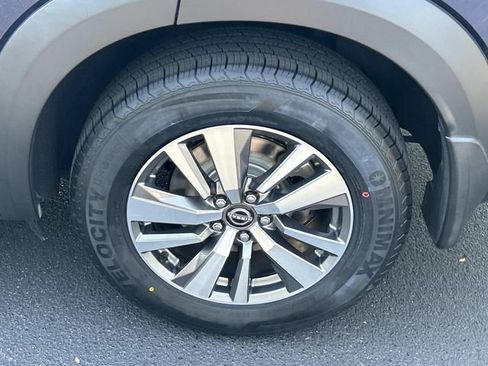 Used 2022 Nissan Pathfinder SL FWD image 14