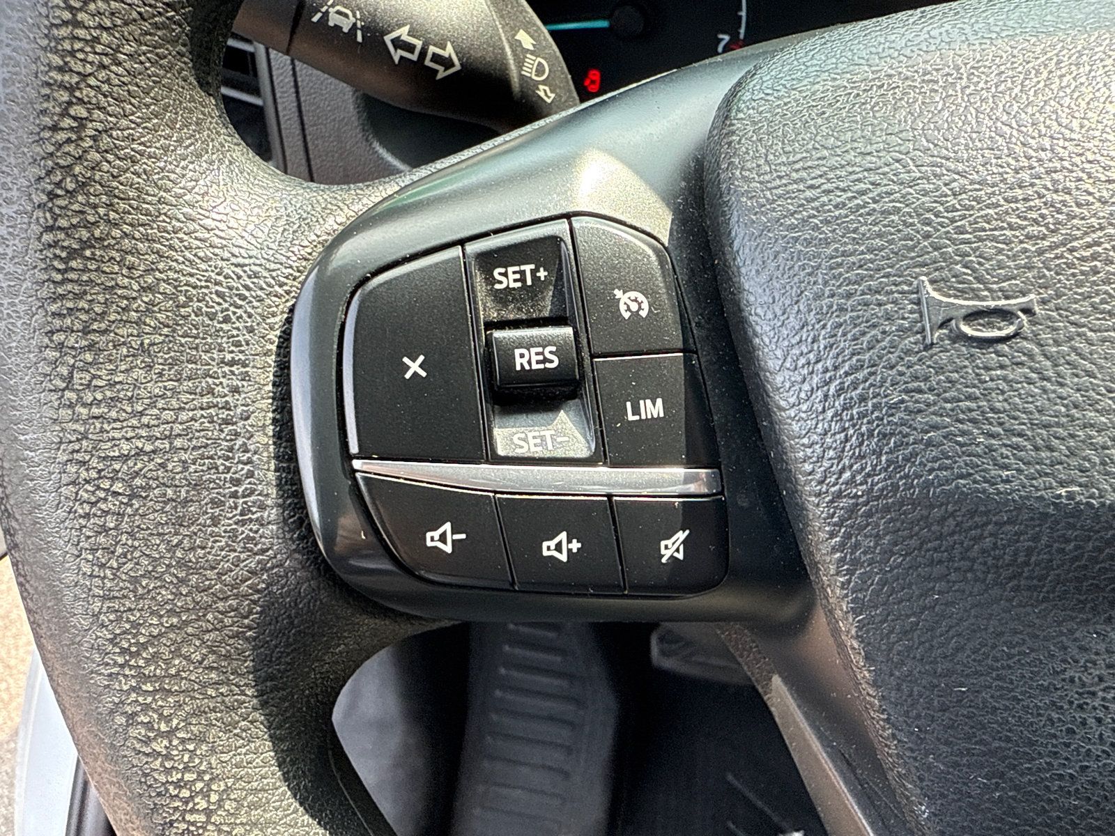 Used 2023 Ford Transit 250 Medium Roof AWD image 12