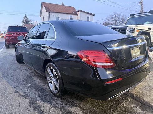 Used 2017 Mercedes-Benz E 300 E 300 4dr Sedan image 7