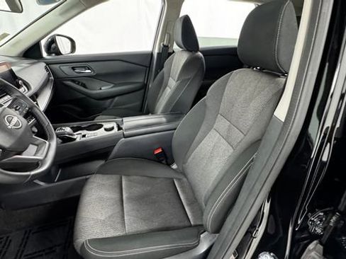 Certified 2025 Nissan Rogue SV AWD/4WD image 10