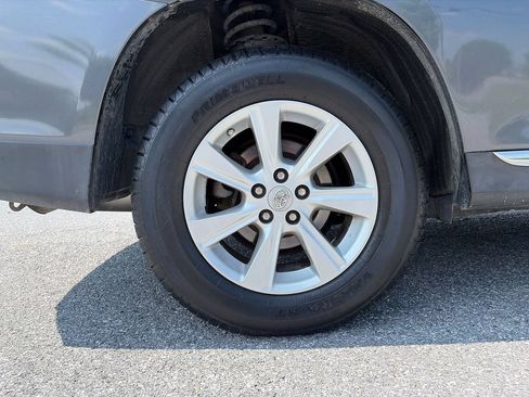 Used 2011 Toyota Highlander 4WD w/ Tow Pkg image 31