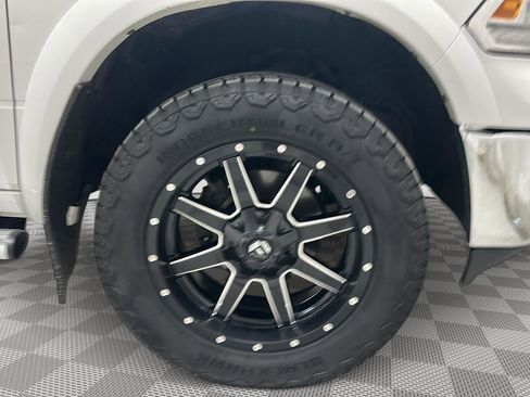 Used 2014 RAM 1500 Laramie w/ Convenience Group AWD/4WD image 30