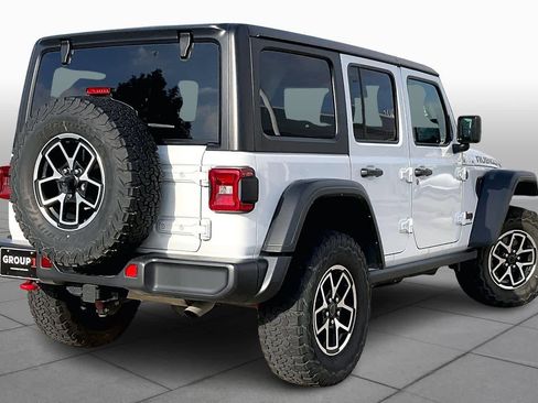 Used 2024 Jeep Wrangler Unlimited Rubicon image 11