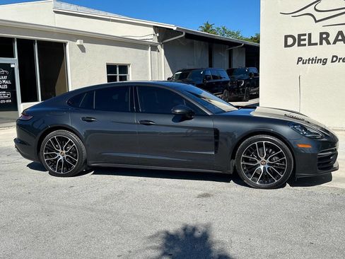Used 2021 Porsche Panamera Base 4dr Sedan image 4