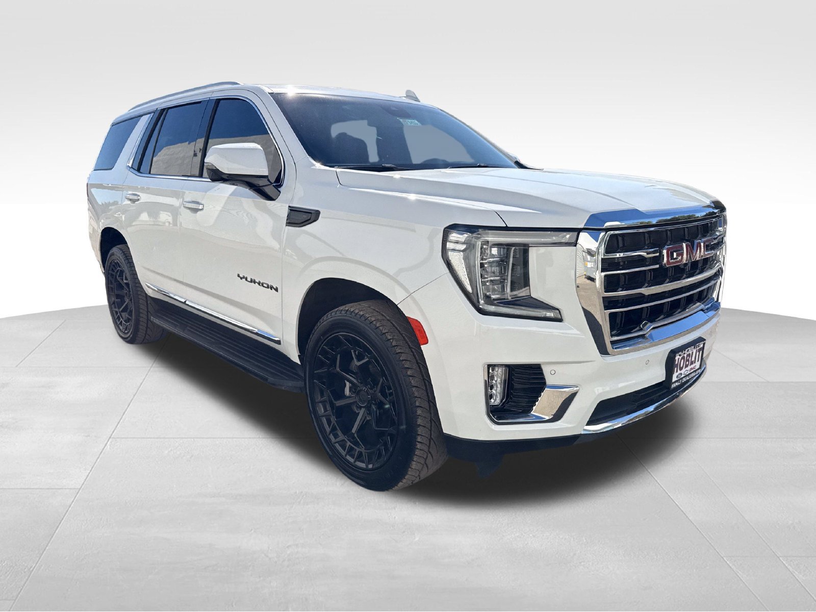 Used 2023 GMC Yukon SLT w/ SLT Luxury Package AWD/4WD image 7