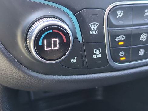 Used 2023 Chevrolet Equinox LT FWD image 18