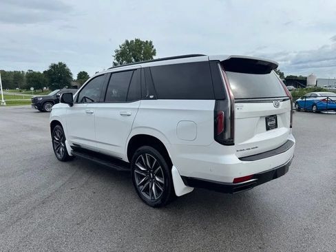 Used 2021 Cadillac Escalade Sport w/ LPO, Illumination Package AWD/4WD image 5