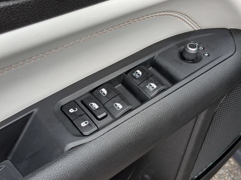 Used 2024 Jeep Compass Limited AWD/4WD image 13